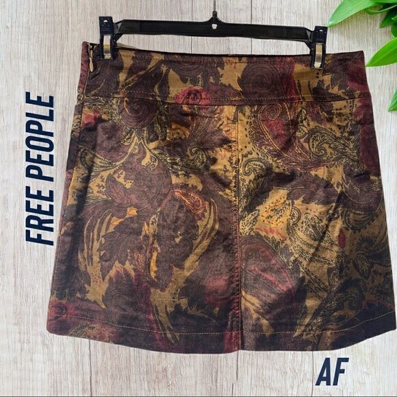 FREE PEOPLE MOVING ON VELVET MINI SKIRT NEW NWT SIZE 4 - Picture 3 of 7